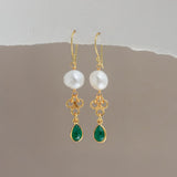 DELA EARRINGS IN GREEN ONYX