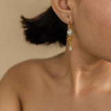 DELA EARRINGS IN MOONSTONE